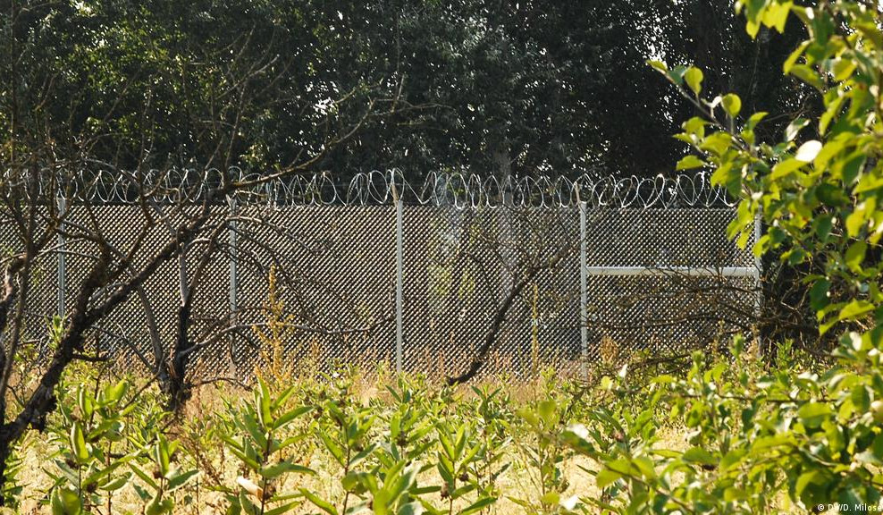 Despite border fence, Hungary route of hope for migrants to the West