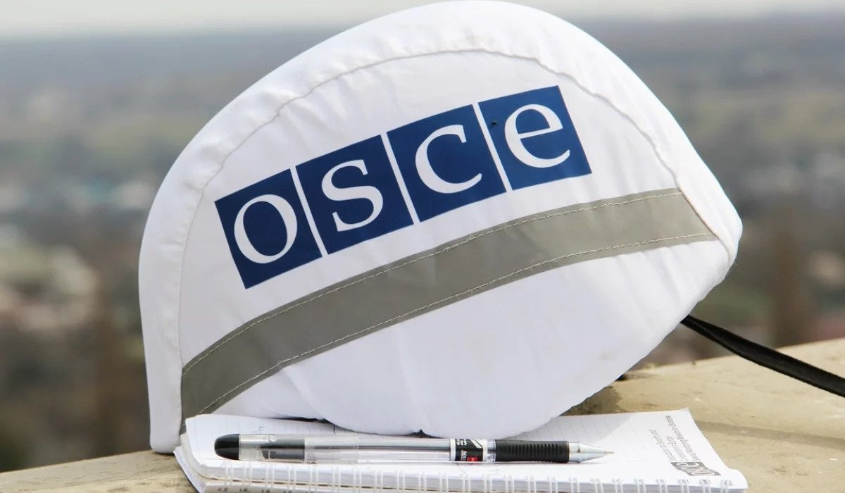 OSCE recorded nearly 900 ceasefire violations in a day