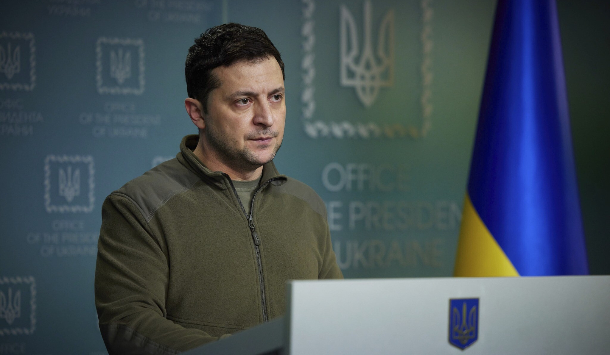 Zelensky denied rumors he intended to lay down arms