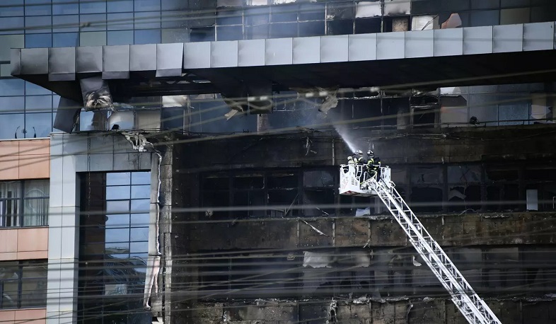 Fire engulfs Moscow business centre