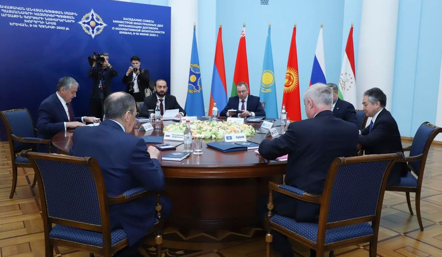 Narrow-format session of CSTO Foreign Ministers begins in Yerevan