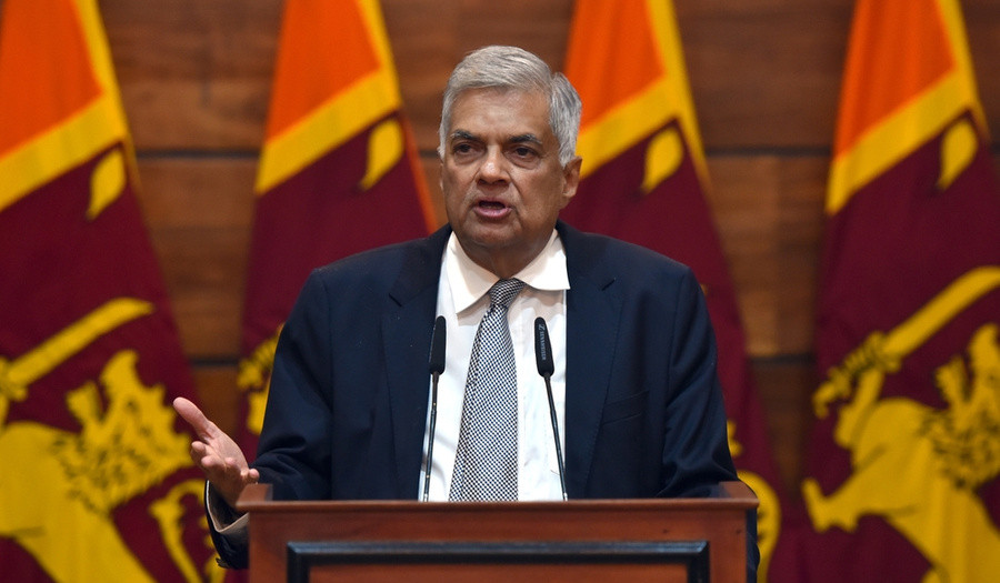 Sri Lanka PM offers resignation after protesters storm president's house