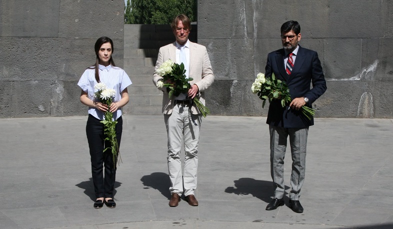 Venesiya Komissiyasının üzvü Martin Kayer Erməni Soyqırımı Memorialını ziyarət edib