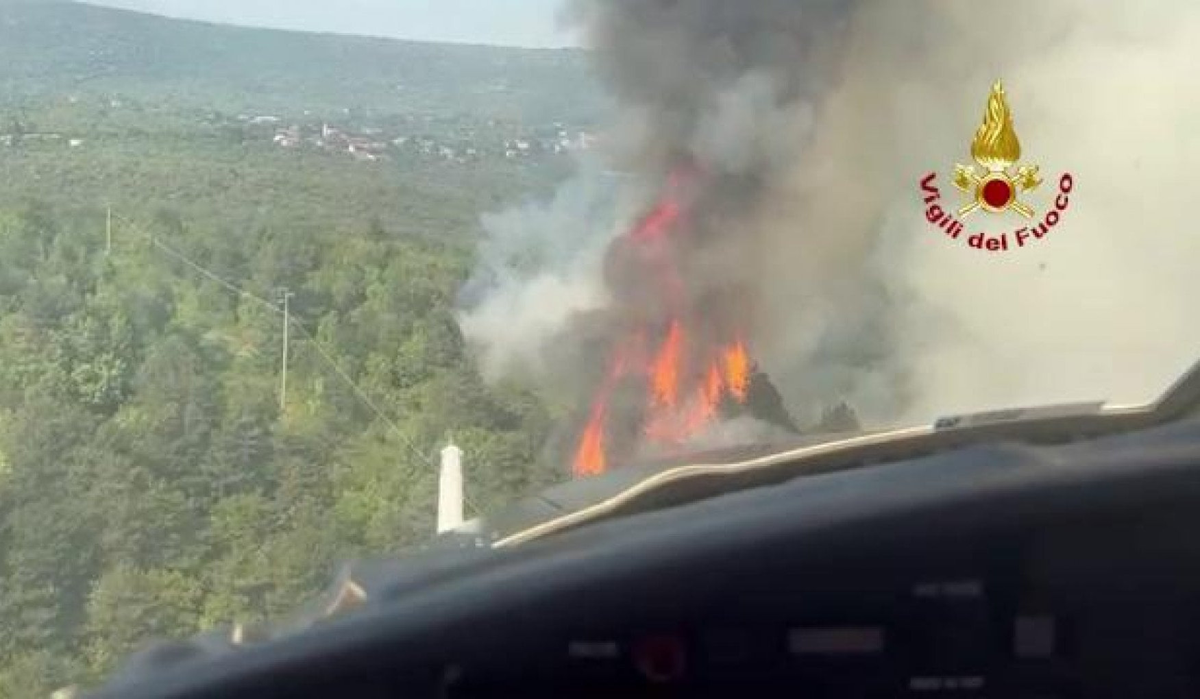 Firefighters battle raging wildfires in Tuscany and northern Italy, hundreds evacuated