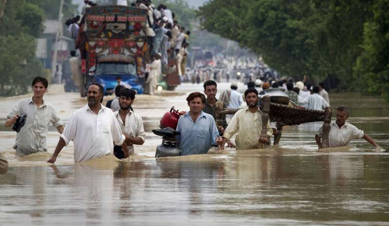 Heavy floods claim over 110 lives, cause heavy losses in southwest Pakistan