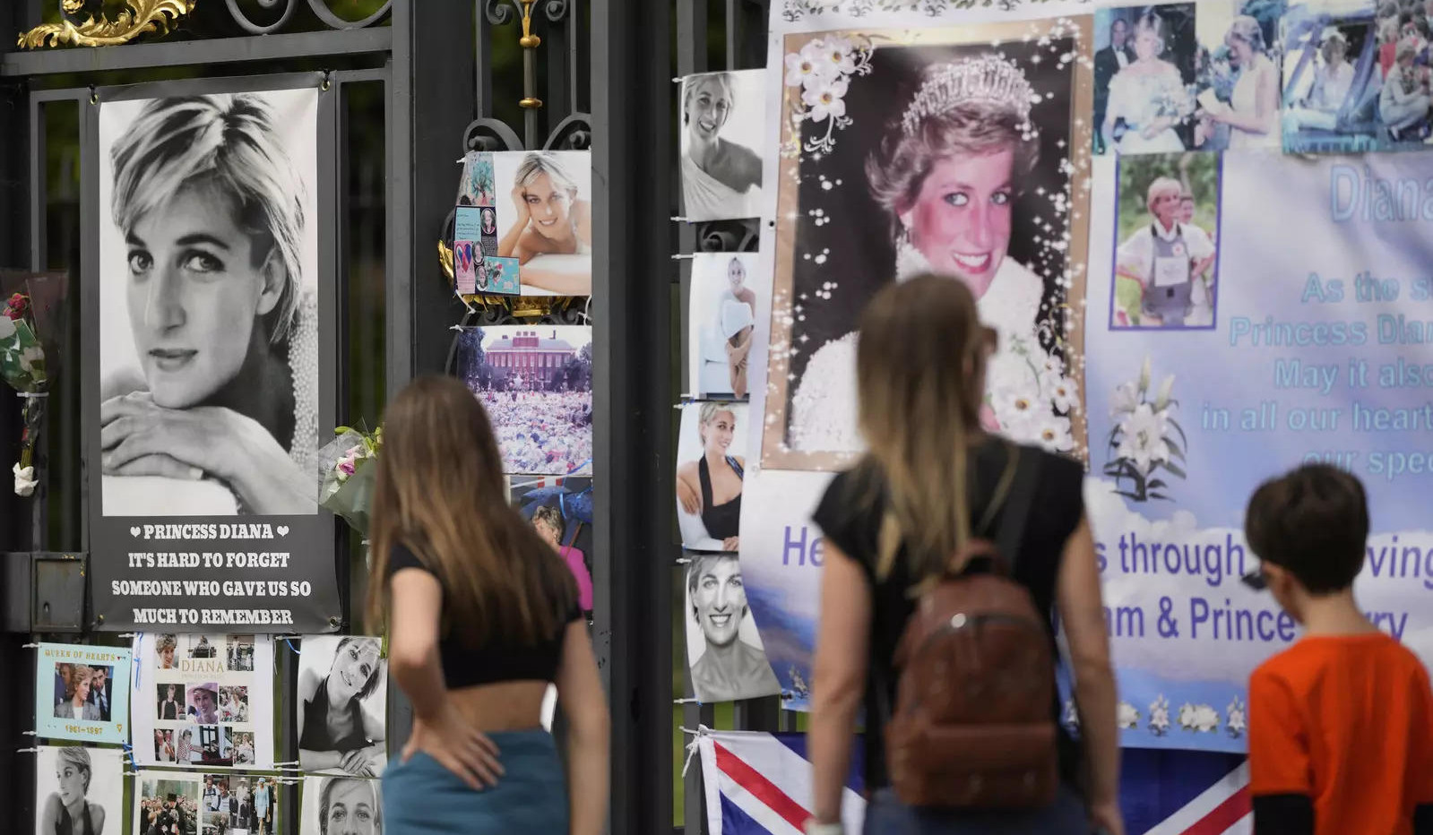 'It's like yesterday': Princess Diana fans mark 25 years since her death