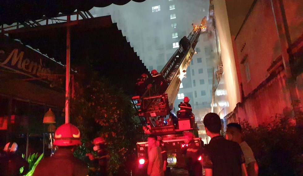 Vietnam karaoke bar fire kills at least 12