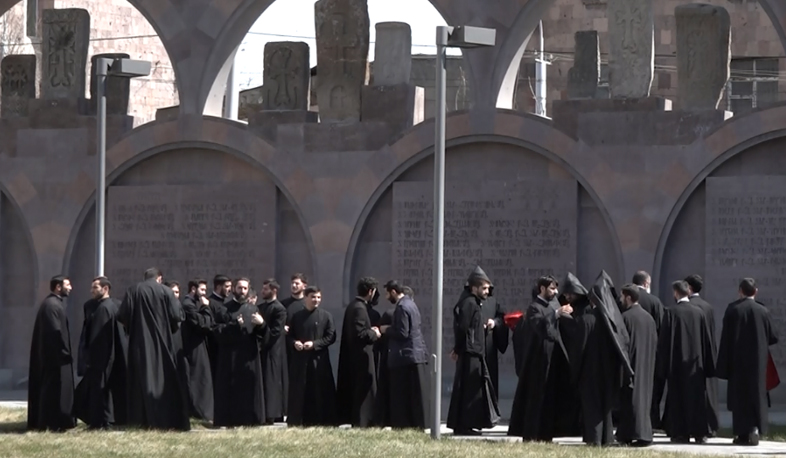 Incense smoked at Mother  See of Holy Etchmiadzin to commemorate fallen clergymen during Soviet period