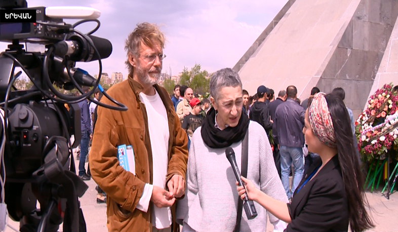 Foreigners at Tsitsernakaberd Memorial