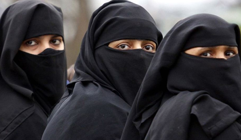 Germany bans wearing burka during working hours