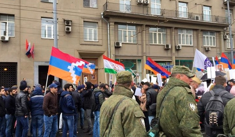 Scuffle between Armenians and Azeris in Moscow