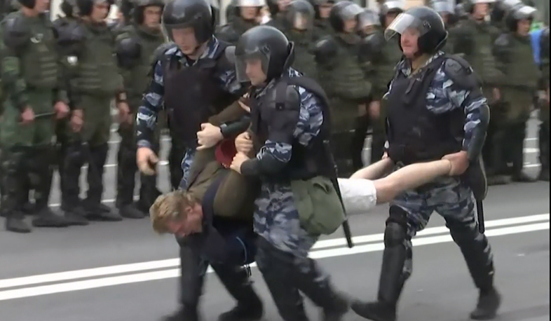 Celebrations and protest in Russia