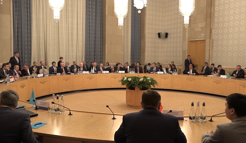 CIS economic council holds session in Moscow