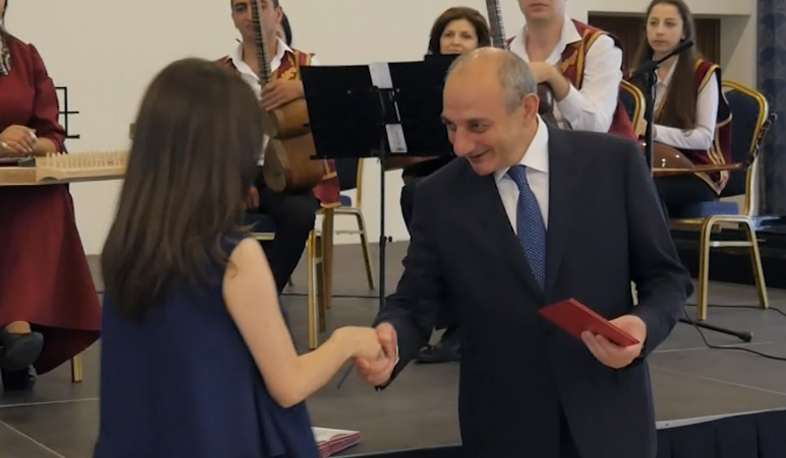 Bako Sahakyan awarded diplomas to the best students of Pedagogical University