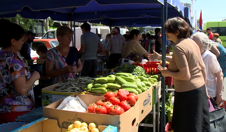 Service prices in Armenia decreased, consumer prices increased