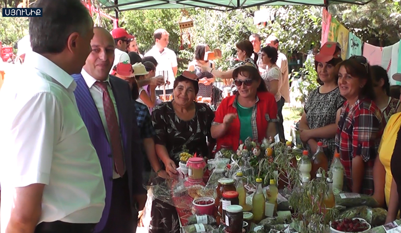 Raspberry festival in Syunik