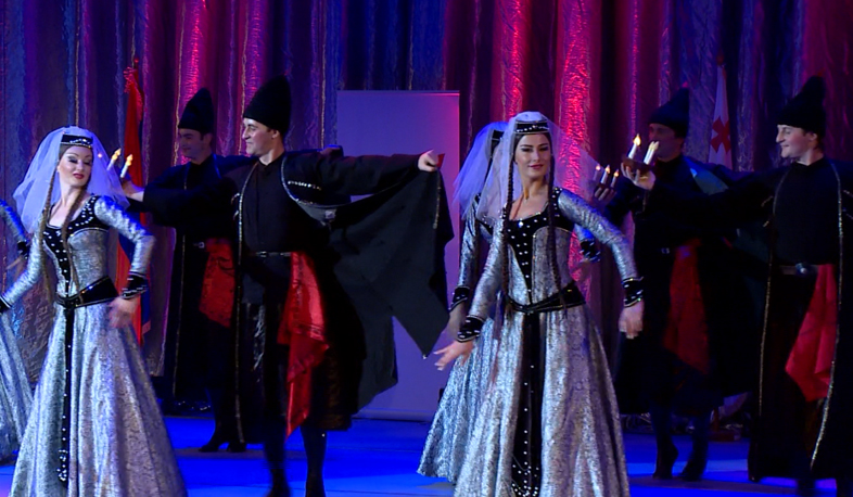 Georgian song and dance in Khachatryan concert hall