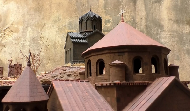 Armenian church-building evolution in miniature