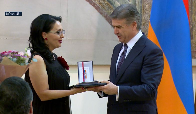 K. Karapetyan hands high state awards on 26th anniversary of independence