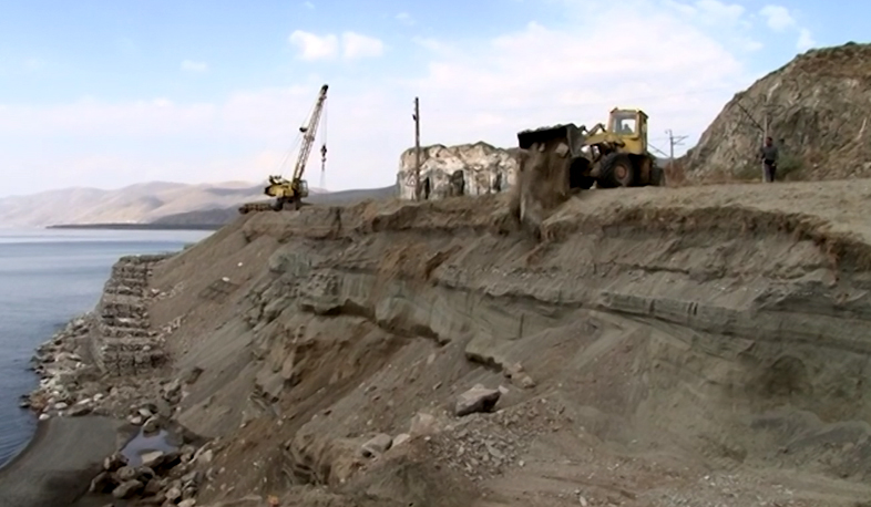 Collapsed sector of Drakhtik-Shorzha-Vardenis highway in reconstruction