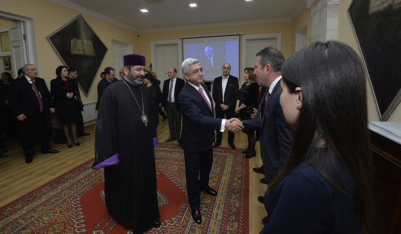 Serzh Sargsyan visits Hovhannes Tumanyan House