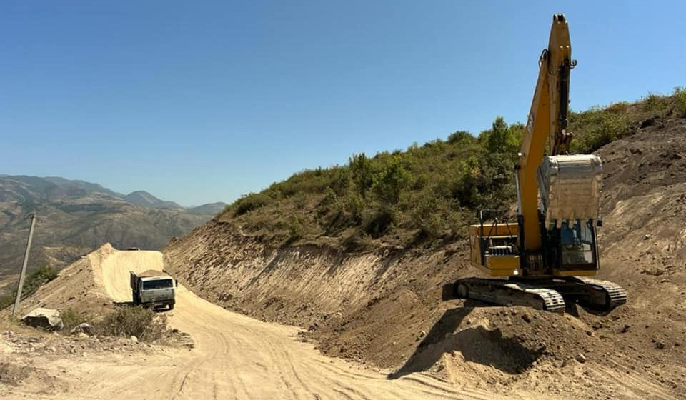 Gnel Sanosyan on pace of construction of road bypassing Lachin