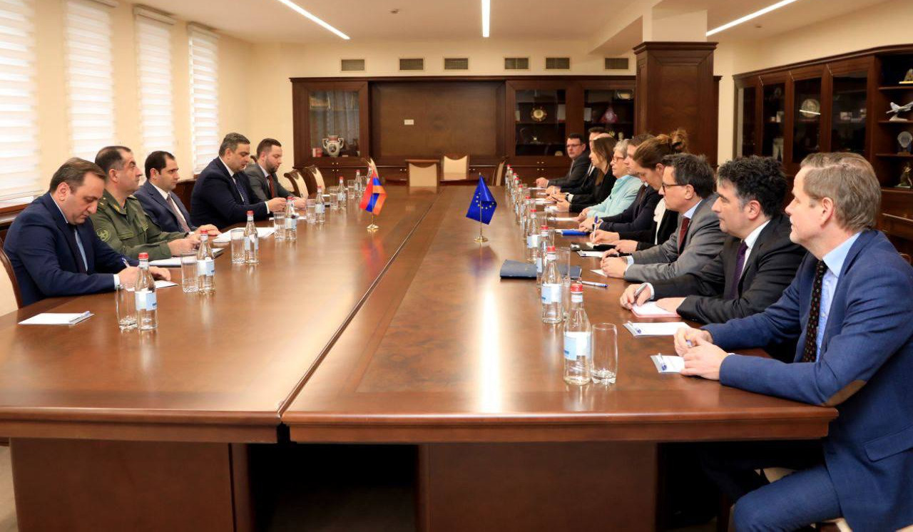 Suren Papikyan receives the members of the EU technical assessment mission