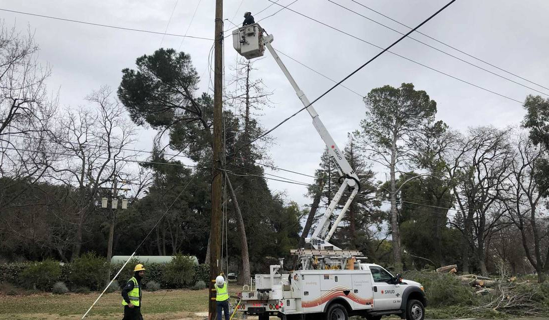 Storm crashes power lines down in California