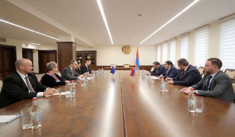 Սուրեն Պապիկյանի հետ հանդիպմանը Տոյվո Կլաարը իր մտահոգություններն է հայտնել Լաչինի միջանցքի շուրջ ստեղծված իրավիճակի վերաբերյալ