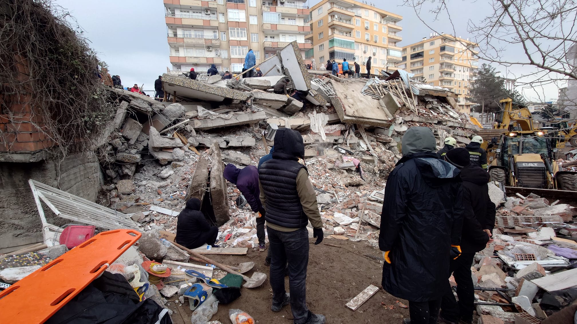 The number of earthquake victims has risen to 812 deaths in Syria