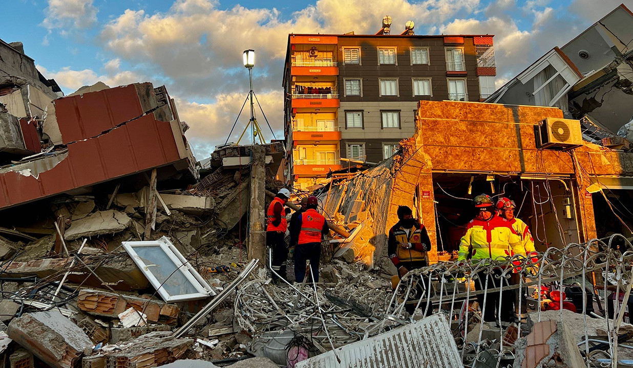 Number of victims as a result of earthquake in Turkey reached 21,043