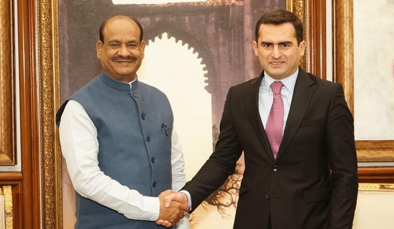 Armenia’s Parliament Vice President Hakob Arshakyan meets with Speaker of Parliament of India in New Delhi