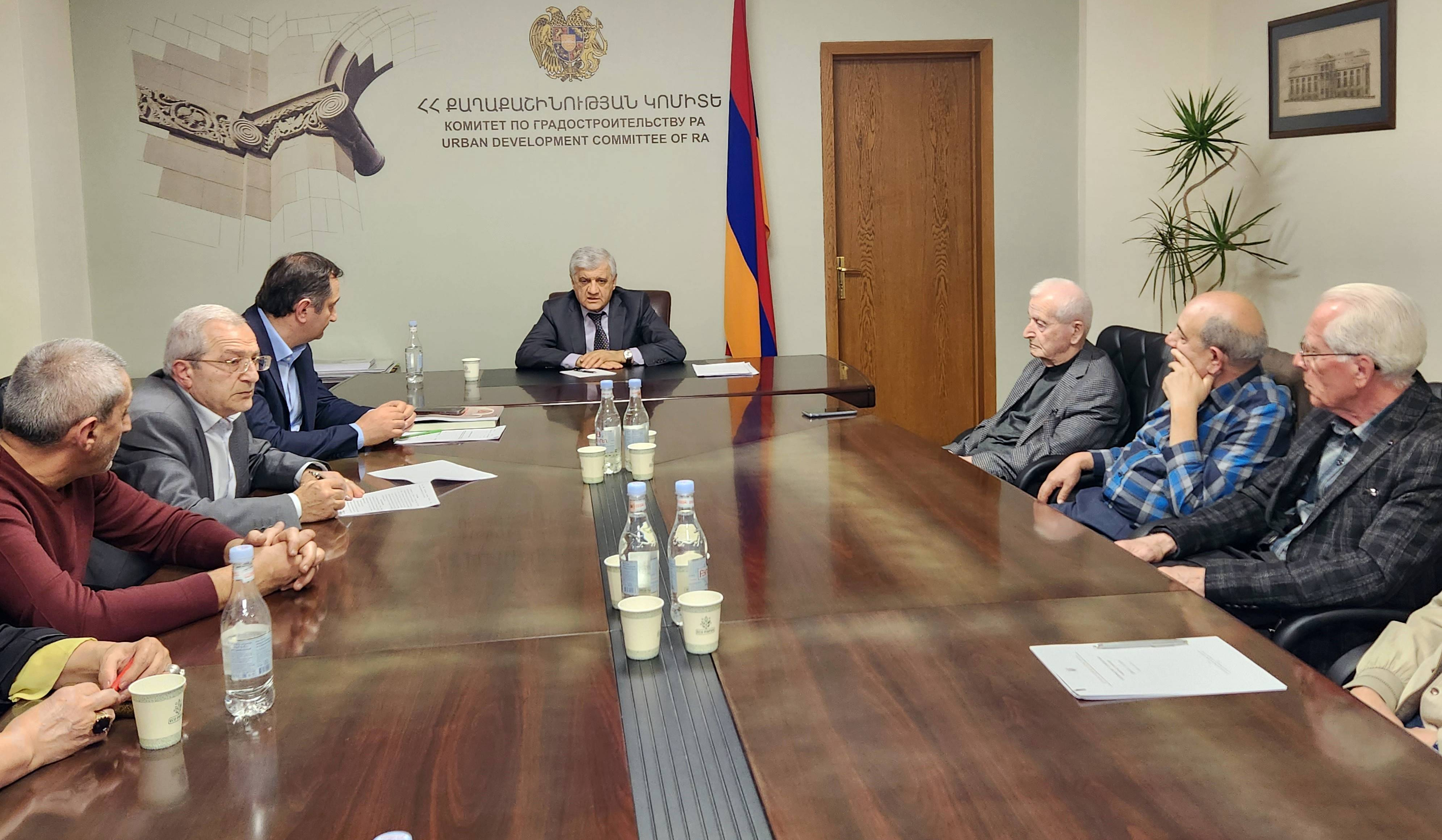 Քննարկվել է շինարարական նորմերի պահանջներին բարձրահարկ շենքերի համապատասխանության հարցը