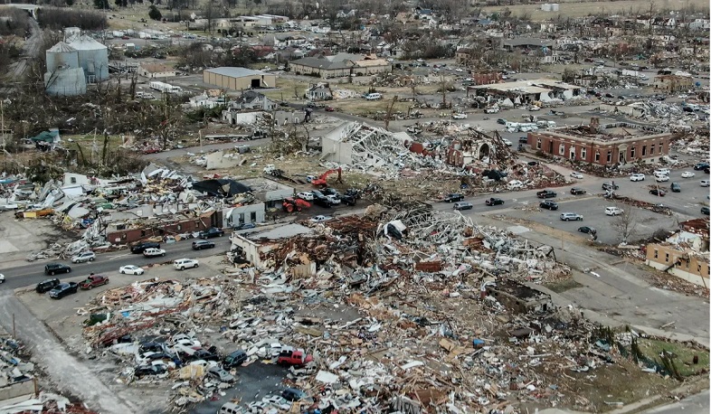 At Least 32 killed as tornadoes tear through Midwest and South: The New York Times