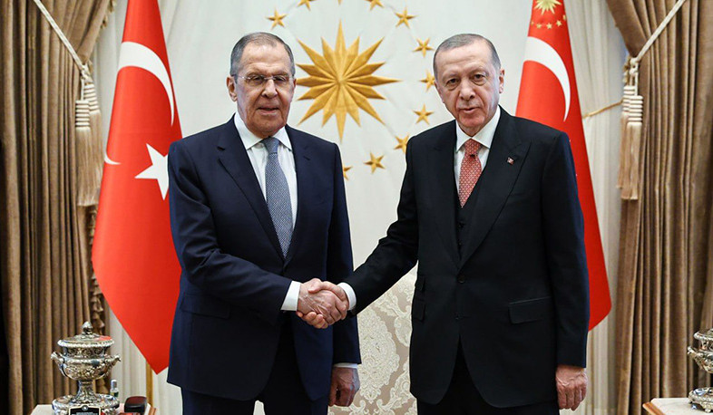 Erdoğan receives Lavrov for talks