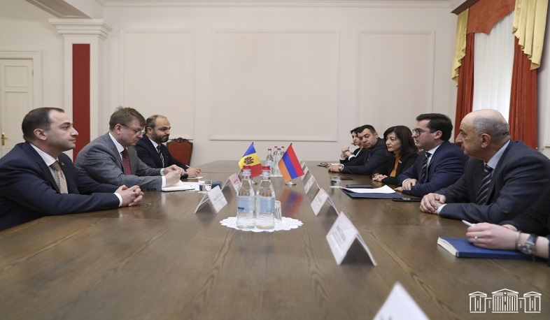 Hakob Arshakyan receives newly appointed Ambassador of Moldova to Armenia