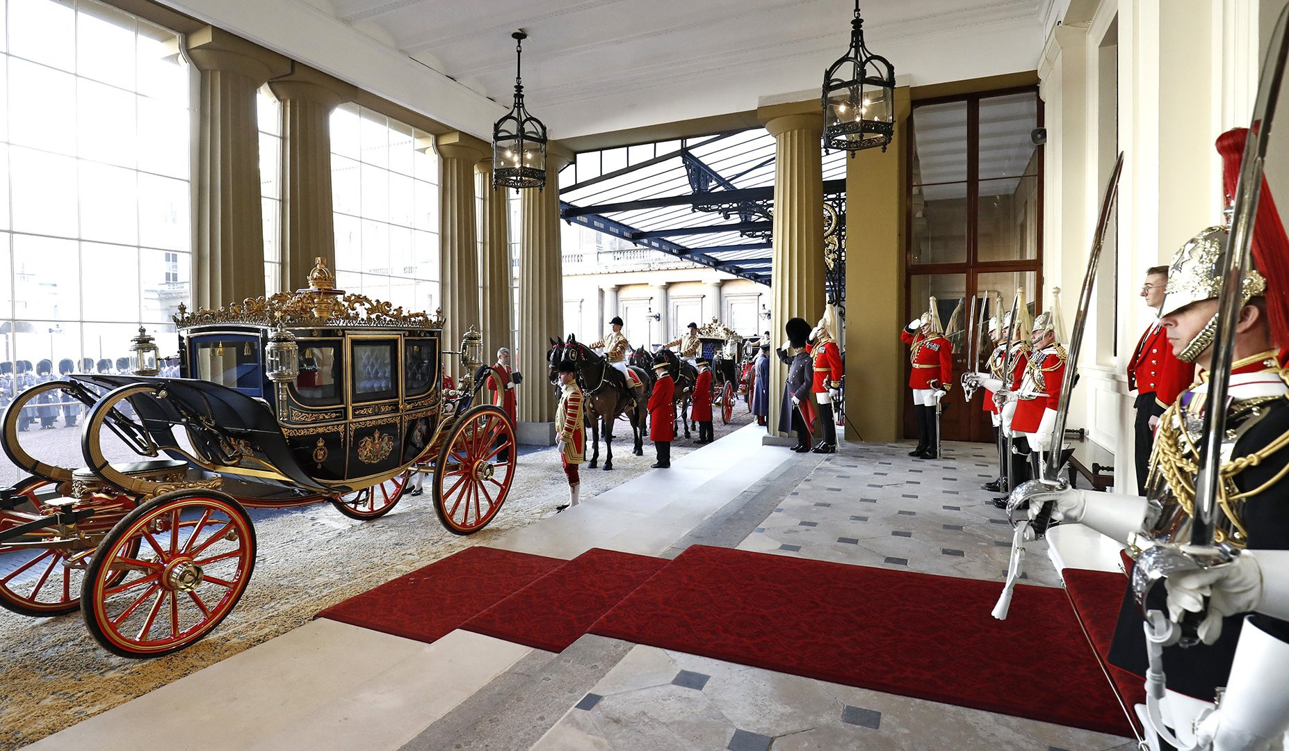 Charles III be crowned today in London