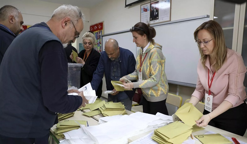 Erdogan gets 49.35% of vote with 100% ballot boxes counted