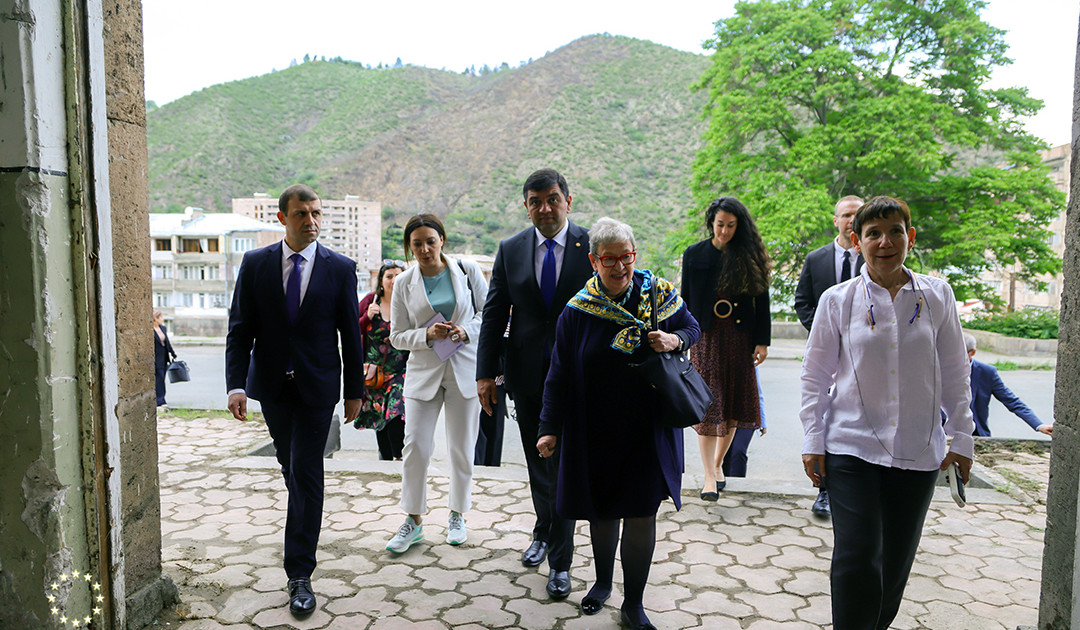 EU Ambassador visits Kapan Tumo Center