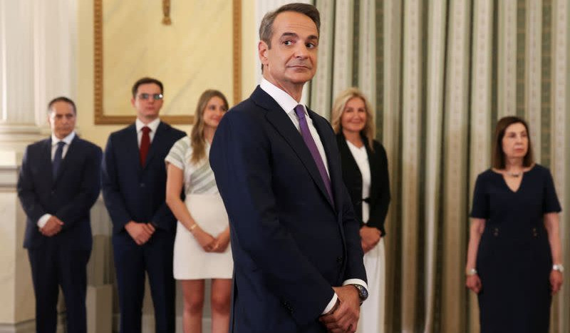 Mitsotakis sworn in as Greek PM, promises more jobs and 'big changes'