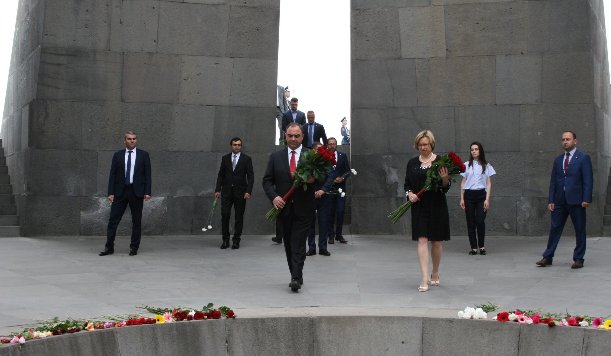 Europolun icraçı direktoru Ketrin de Bol Erməni Soyqırımı Memorialını ziyarət edib