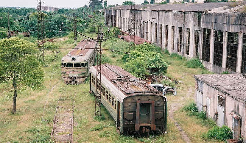 Issue of restoring railway communication with Russia through territory of Abkhazia is not discussed: Garibashvili