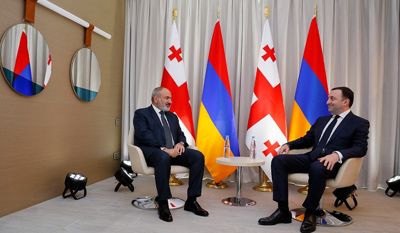 Nikol Pashinyan, Irakli Garibashvili meet in Batumi