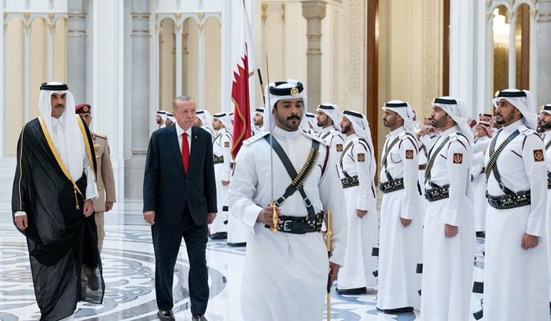 Turkey's Erdogan meets Qatar's Emir on second leg of Gulf trip