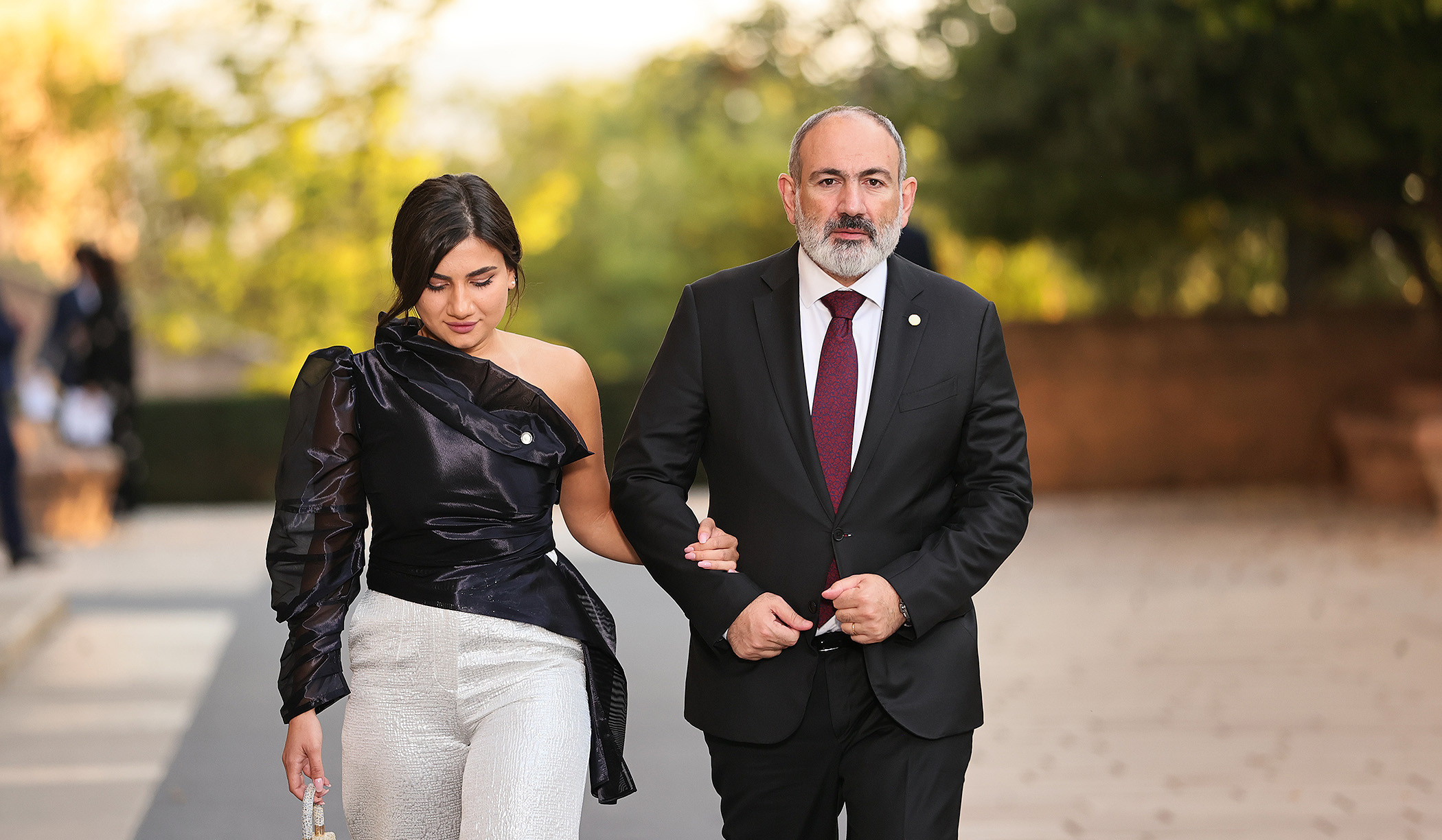 Prime Minister and his daughter participate in official dinner given in honor of guests of European Political Community Summit