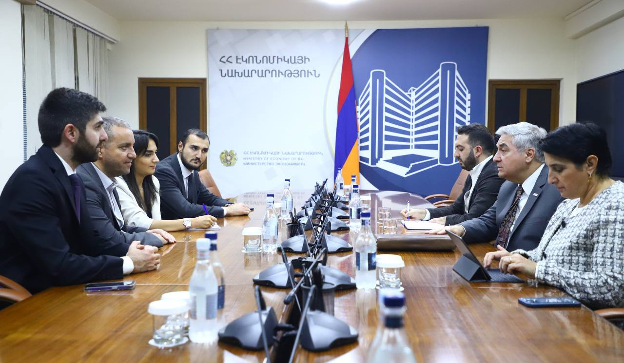 Քերոբյանն ու ԱՄՆ ՄԶԳ-ի հայաստանյան առաքելության տնօրենն անդրադարձել են ՀՀ բիզնեսը տեղափոխվող գործարարների համար ինտեգրացիոն բարենպաստ պայմանների ապահովմանը