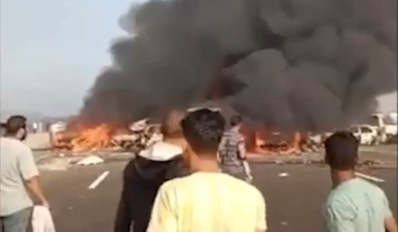 Eyewitness video shows scene of multiple-vehicle collision killing 32 in Egypt