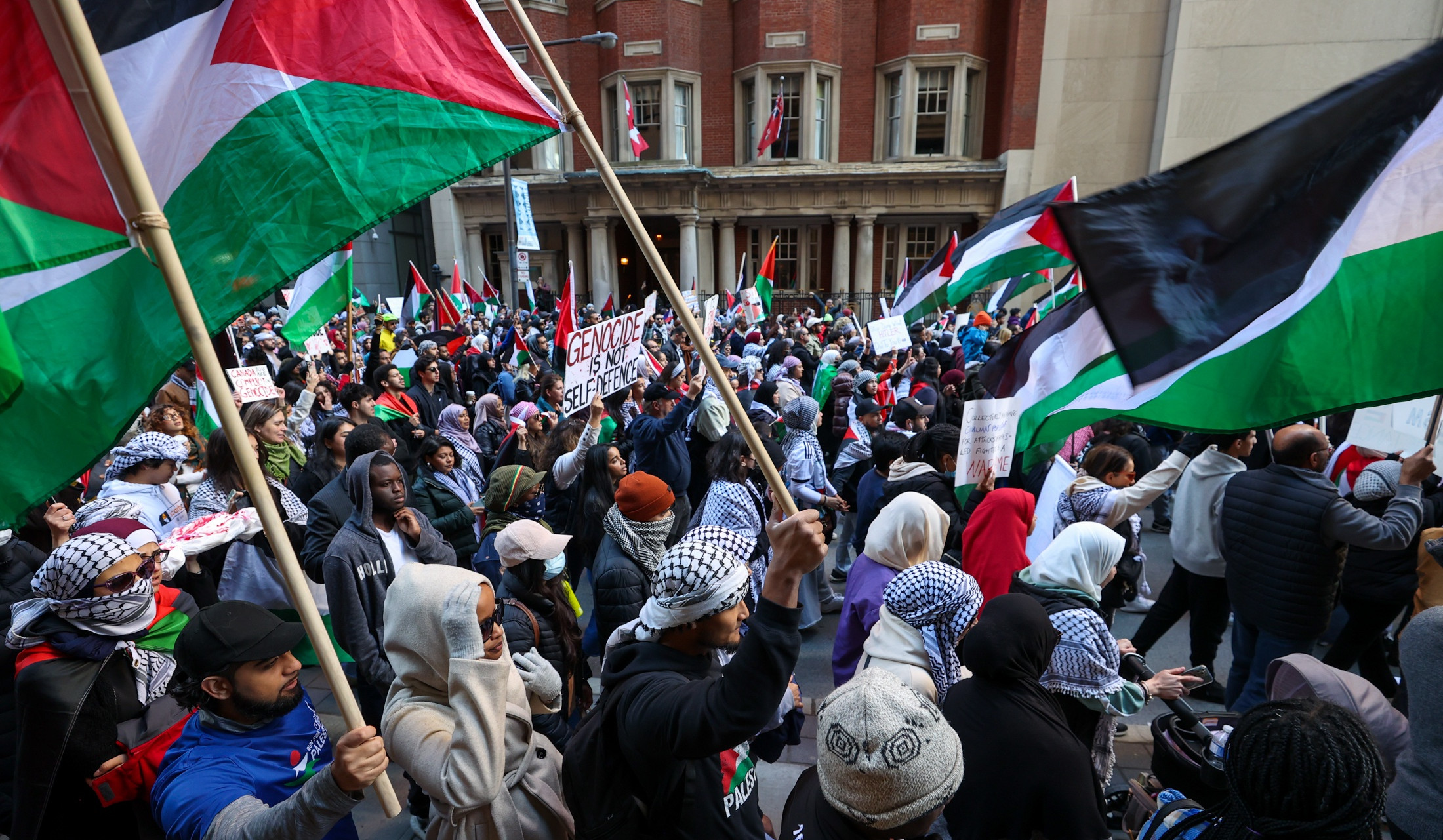 Anti-Israel demonstrations held in Sydney and London