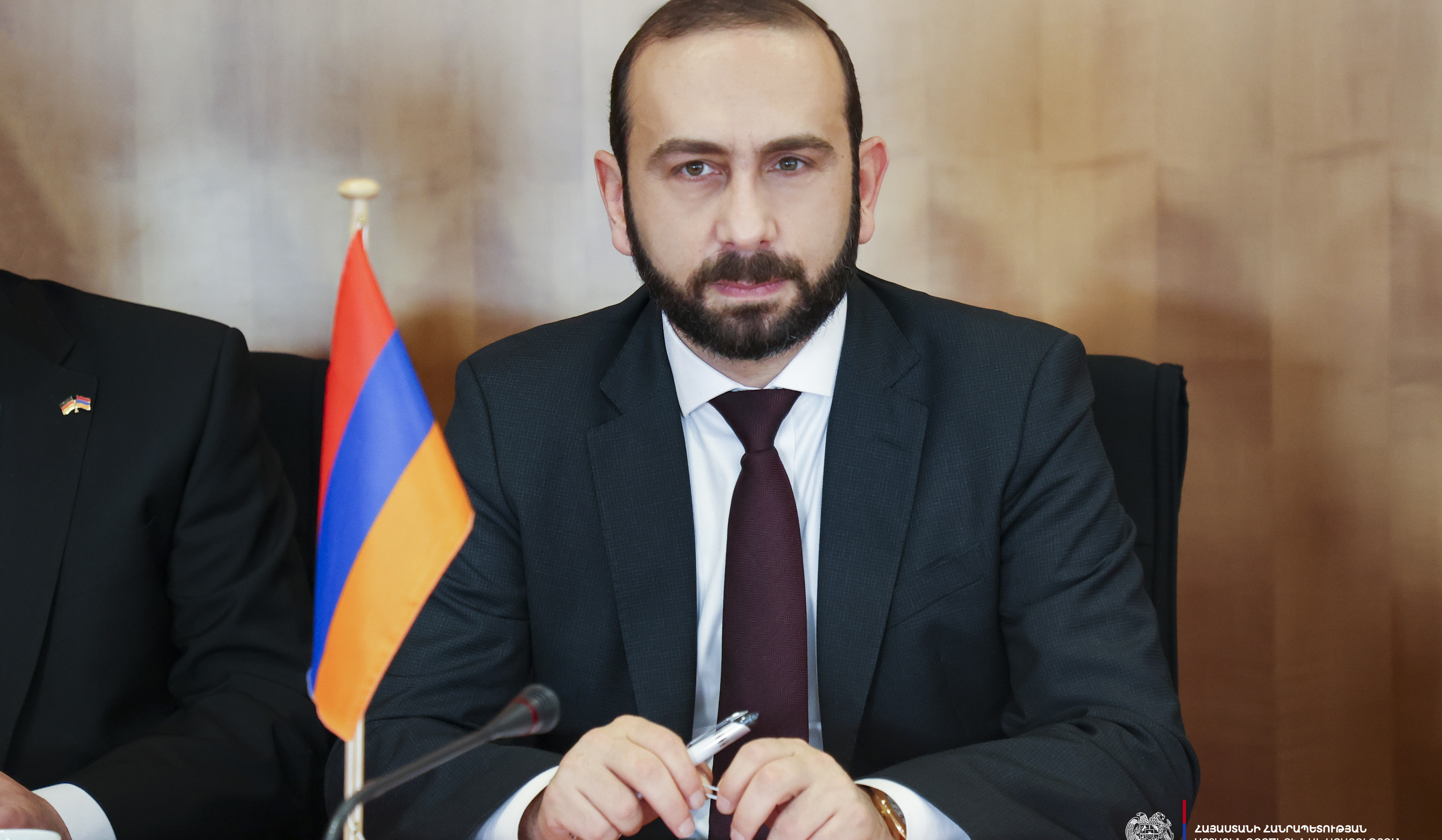 Mirzoyan UNESCO-nun sessiyasında iştirak etmək üçün Parisə səfər edəcək