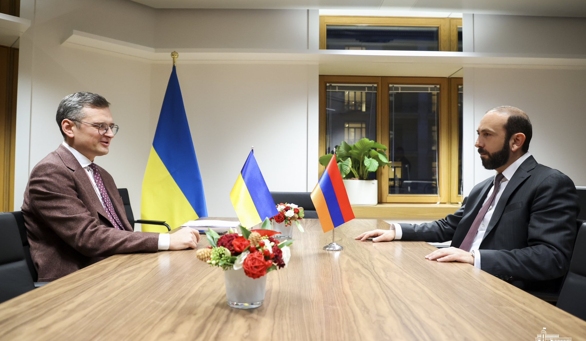 Ministers of Foreign Affairs of Armenia and Ukraine exchange thoughts on cooperation